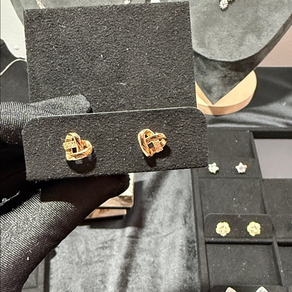 Rose Gold - Picture 1 of 2